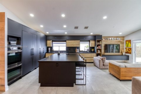 Casa en venta en Hollywood, Florida, 3 dormitorios, 153.1 m2 № 2050710 - foto 15