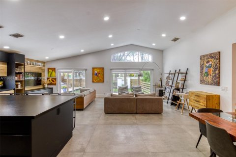 Casa en venta en Hollywood, Florida, 3 dormitorios, 153.1 m2 № 2050710 - foto 10