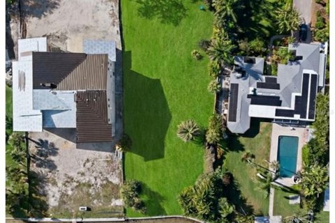 House in Saint Petersburg, Florida 4 bedrooms, 406.54 sq.m. № 2344803 - photo 29