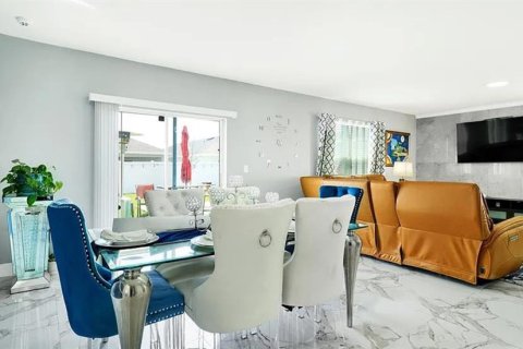 Casa en alquiler en Saint Cloud, Florida, 4 dormitorios, 210.7 m2 № 1771870 - foto 8