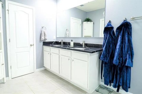 Casa en alquiler en Saint Cloud, Florida, 4 dormitorios, 210.7 m2 № 1771870 - foto 11