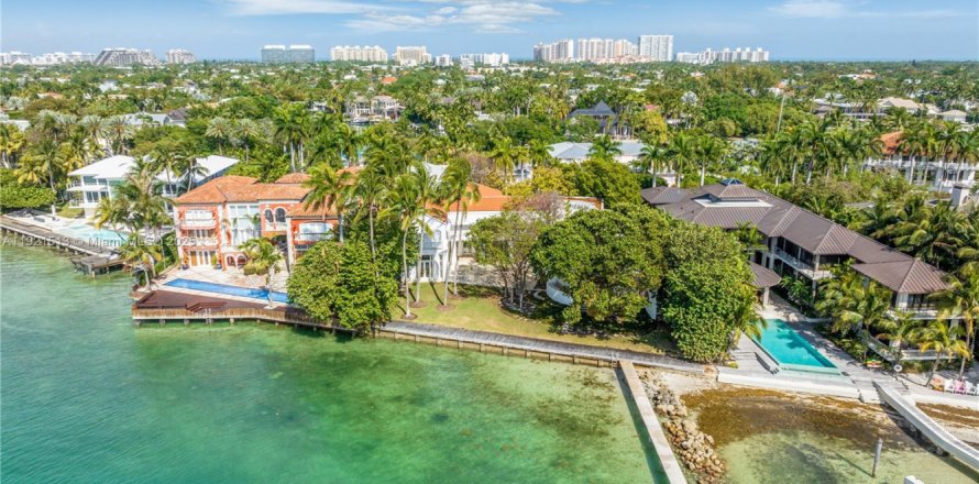 Casa en Key Biscayne, Florida 3 dormitorios, 1015.05 m2 № 1975296