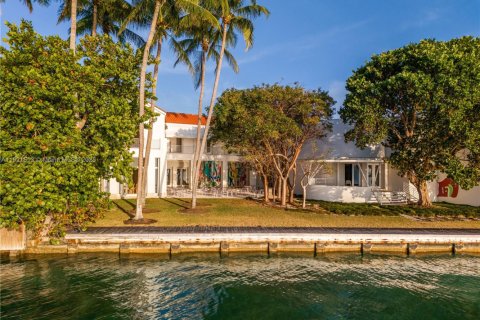 Casa en venta en Key Biscayne, Florida, 3 dormitorios, 1015.05 m2 № 1975296 - foto 5