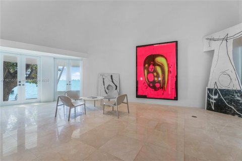 Casa en venta en Key Biscayne, Florida, 3 dormitorios, 1015.05 m2 № 1975296 - foto 29