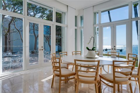 Casa en venta en Key Biscayne, Florida, 3 dormitorios, 1015.05 m2 № 1975296 - foto 16