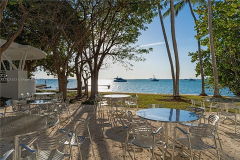 Casa en venta en Key Biscayne, Florida, 3 dormitorios, 1015.05 m2 № 1975296 - foto 11