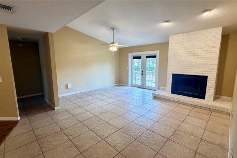 Villa ou maison à louer à Apopka, Floride: 3 chambres, 170.48 m2 № 2100085 - photo 5