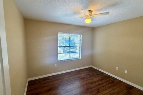 Villa ou maison à louer à Apopka, Floride: 3 chambres, 170.48 m2 № 2100085 - photo 17