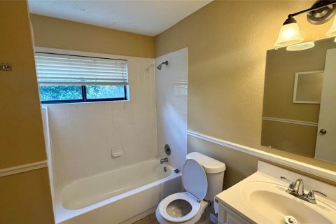 Villa ou maison à louer à Apopka, Floride: 3 chambres, 170.48 m2 № 2100085 - photo 19
