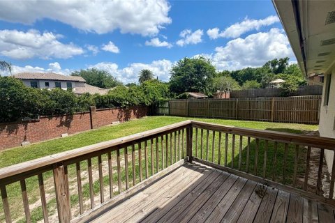Villa ou maison à louer à Apopka, Floride: 3 chambres, 170.48 m2 № 2100085 - photo 24