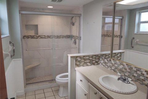 House in New Port Richey, Florida 2 bedrooms, 150.69 sq.m. № 1850270 - photo 8
