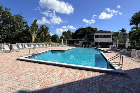 Condominio en alquiler en Miami, Florida, 1 dormitorio, 66.43 m2 № 1953714 - foto 26