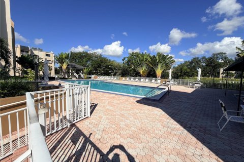 Condominio en alquiler en Miami, Florida, 1 dormitorio, 66.43 m2 № 1953714 - foto 20