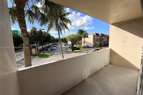 Condominio en alquiler en Miami, Florida, 1 dormitorio, 66.43 m2 № 1953714 - foto 15