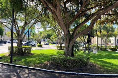 Condominio en alquiler en Miami, Florida, 1 dormitorio, 66.43 m2 № 1953714 - foto 29