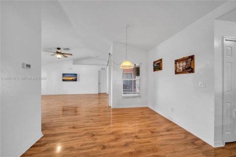 Casa en venta en Cape Coral, Florida, 3 dormitorios, 144.56 m2 № 2170210 - foto 13