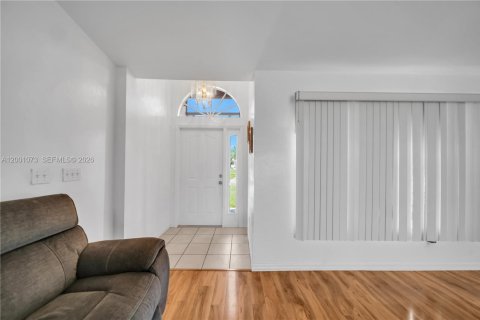 Casa en venta en Cape Coral, Florida, 3 dormitorios, 144.56 m2 № 2170210 - foto 5