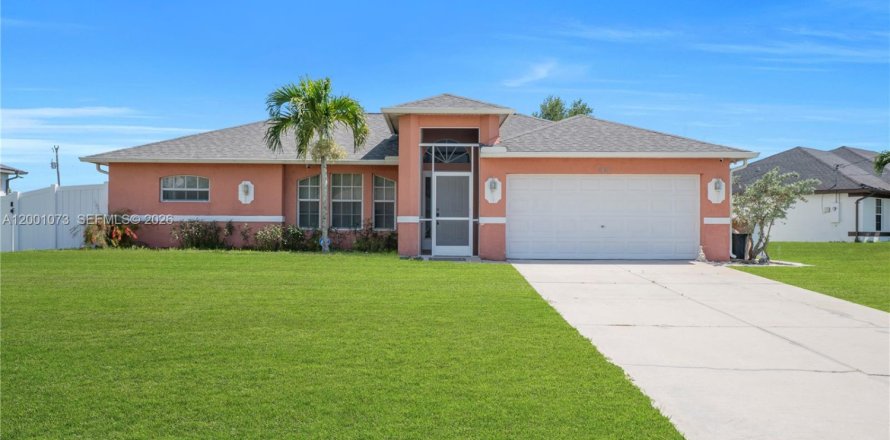 Casa en Cape Coral, Florida 3 dormitorios, 144.56 m2 № 2170210