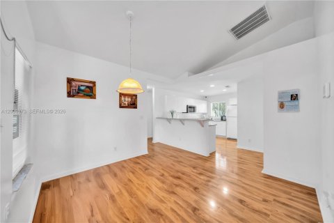 Casa en venta en Cape Coral, Florida, 3 dormitorios, 144.56 m2 № 2170210 - foto 9