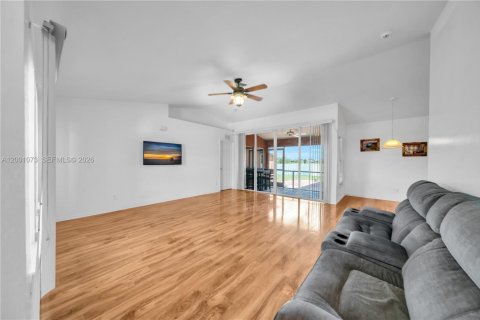 Casa en venta en Cape Coral, Florida, 3 dormitorios, 144.56 m2 № 2170210 - foto 6
