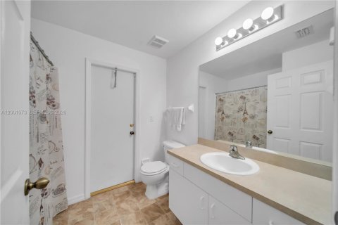 Casa en venta en Cape Coral, Florida, 3 dormitorios, 144.56 m2 № 2170210 - foto 16