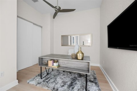 Condo in Orlando, Florida, 3 bedrooms  № 2360445 - photo 23
