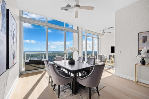 Condo in Orlando, Florida, 3 bedrooms  № 2360445 - photo 12