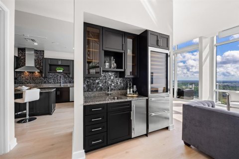 Condo in Orlando, Florida, 3 bedrooms  № 2360445 - photo 15