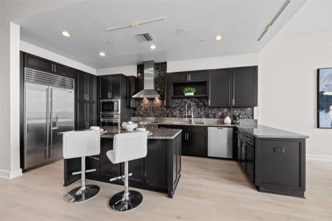 Condo in Orlando, Florida, 3 bedrooms  № 2360445 - photo 18