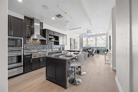 Condo in Orlando, Florida, 3 bedrooms  № 2360445 - photo 20