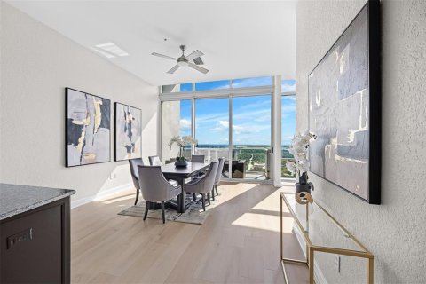 Condo in Orlando, Florida, 3 bedrooms  № 2360445 - photo 13
