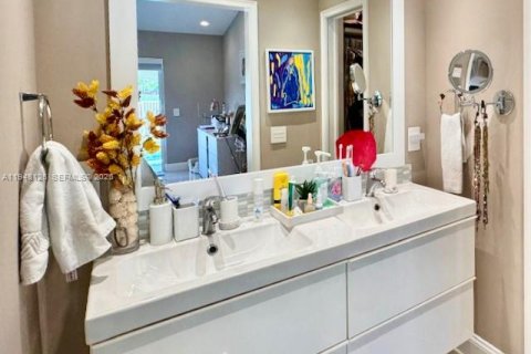 House in Weston, Florida 3 bedrooms, 143.26 sq.m. № 2003575 - photo 16