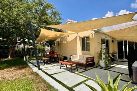 House in Weston, Florida 3 bedrooms, 143.26 sq.m. № 2003575 - photo 7