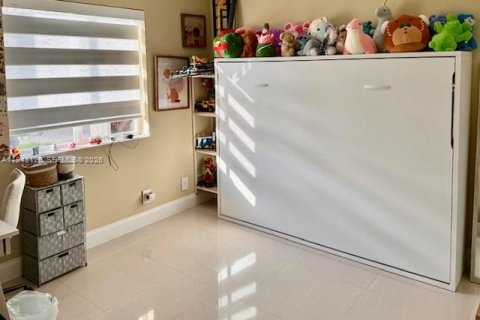 House in Weston, Florida 3 bedrooms, 143.26 sq.m. № 2003575 - photo 19