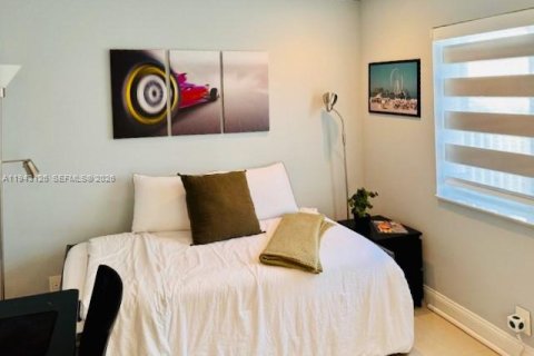 House in Weston, Florida 3 bedrooms, 143.26 sq.m. № 2003575 - photo 17