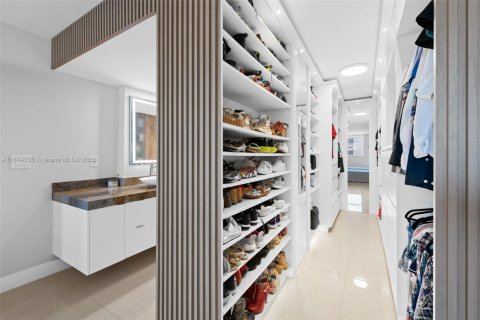 Condominio en venta en Hollywood, Florida, 2 dormitorios, 128.21 m2 № 1958015 - foto 13