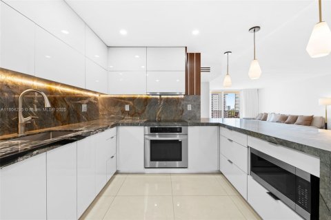 Condominio en venta en Hollywood, Florida, 2 dormitorios, 128.21 m2 № 1958015 - foto 8