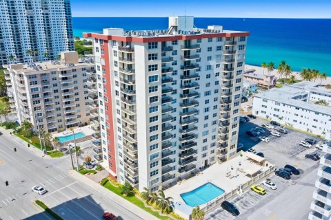 Condominio en venta en Hollywood, Florida, 2 dormitorios, 128.21 m2 № 1958015 - foto 29