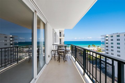 Condominio en venta en Hollywood, Florida, 2 dormitorios, 128.21 m2 № 1958015 - foto 23
