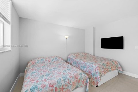 Condominio en venta en Hollywood, Florida, 2 dormitorios, 128.21 m2 № 1958015 - foto 15