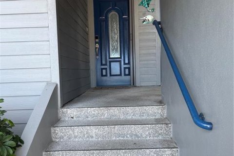 Condo in Tierra Verde, Florida, 2 bedrooms  № 1918742 - photo 2