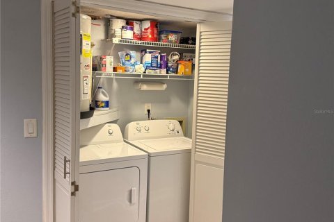 Condo in Tierra Verde, Florida, 2 bedrooms  № 1918742 - photo 14