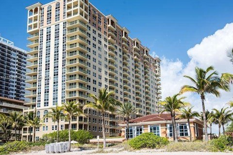 Copropriété à louer à Hallandale Beach, Floride: 2 chambres, 92.9 m2 № 1937456 - photo 16
