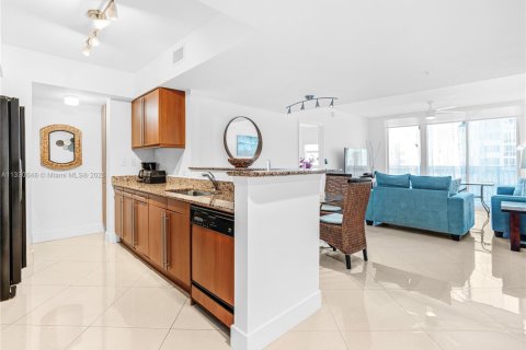 Condo à Hallandale Beach, Floride, 2 chambres  № 1937456