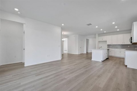 Villa ou maison à vendre à DeLand, Floride: 4 chambres, 196.02 m2 № 1893669 - photo 6