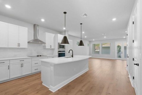 Adosado en venta en Tampa, Florida, 3 dormitorios, 194.26 m2 № 1722396 - foto 6