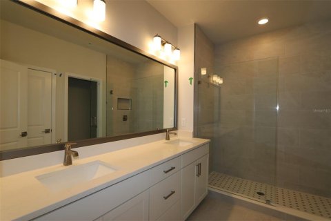 Adosado en venta en Tampa, Florida, 3 dormitorios, 194.26 m2 № 1722396 - foto 10