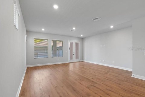 Adosado en venta en Tampa, Florida, 3 dormitorios, 194.26 m2 № 1722396 - foto 12