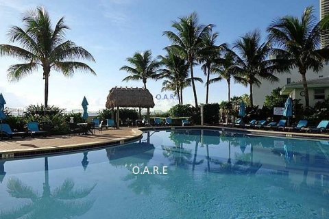 Condominio en alquiler en Hollywood, Florida, 1 dormitorio, 81.2 m2 № 1978602 - foto 15