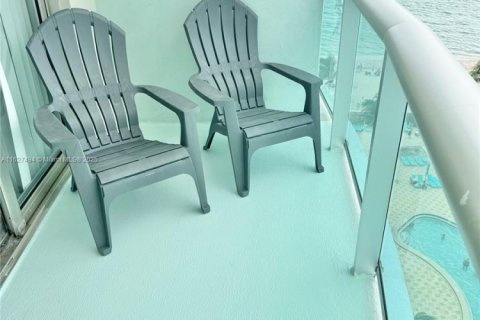 Condominio en alquiler en Hollywood, Florida, 1 dormitorio, 81.2 m2 № 1978602 - foto 8